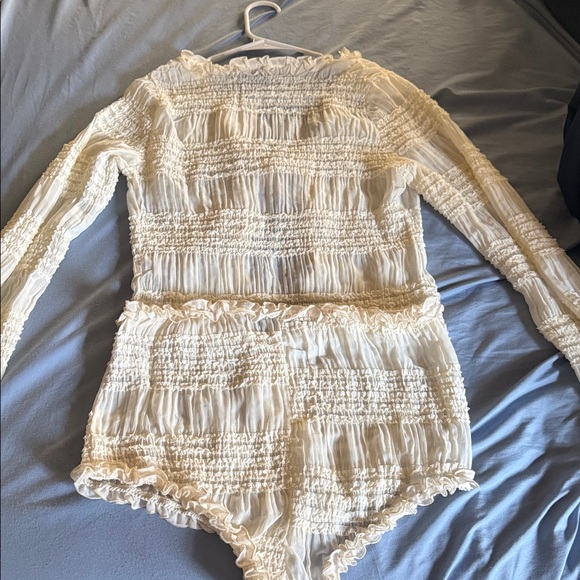 AKIRA Ivory Textured Ruffle Ensemble - Picture 2 of 5